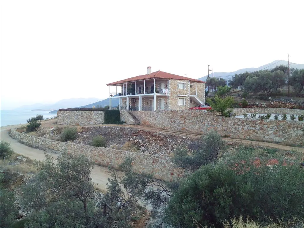 Detached House Of 400 M² In Eastern Peloponnese