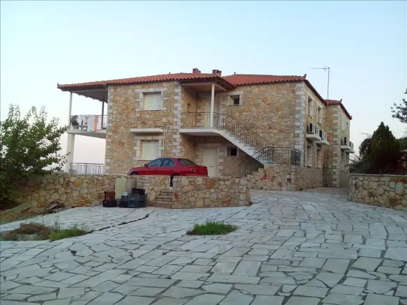 Detached House In North Kinouria, Greece (400 M²)