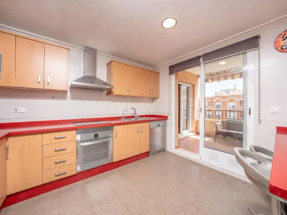 Flat Of 111 M² In Aspe, Spain