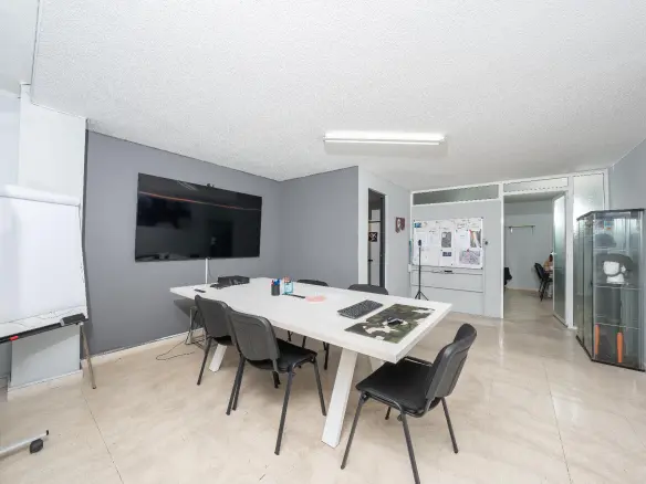 1-bedroom Commercial Unit In Alicante, Spain (105 M²)