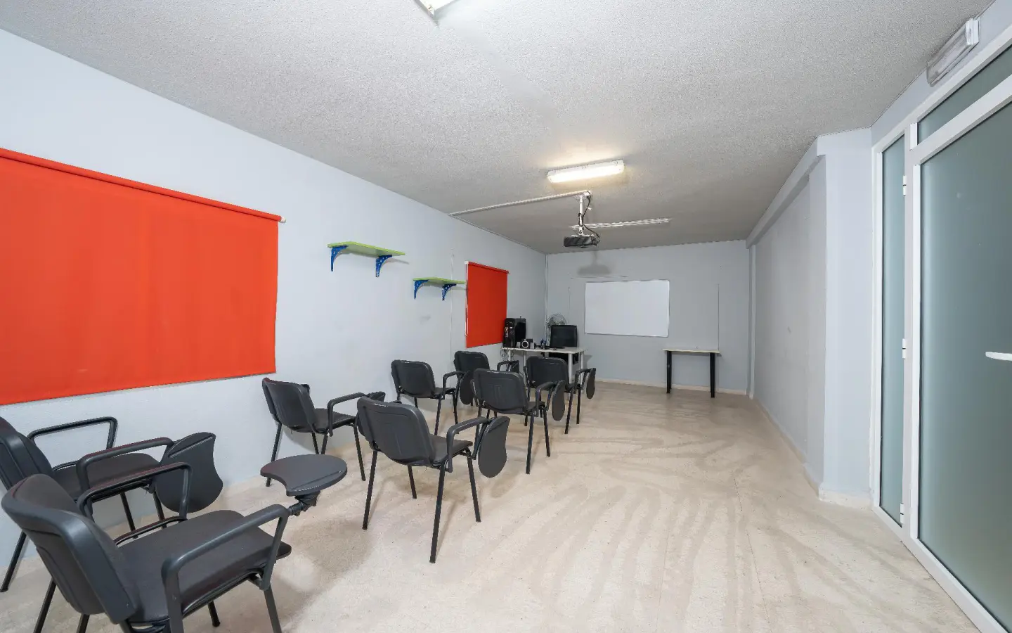 1-bedroom Commercial Unit In Alicante, Spain (105 M²)