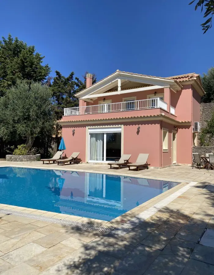 Villa Of 132 M² In Corfu