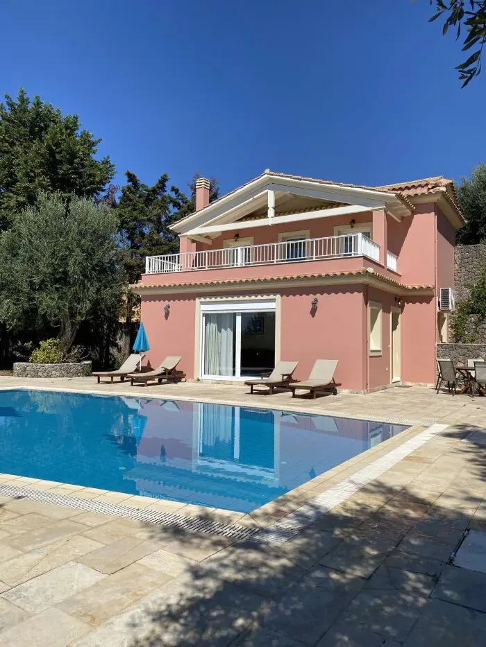 Villa Of 132 M² In Corfu