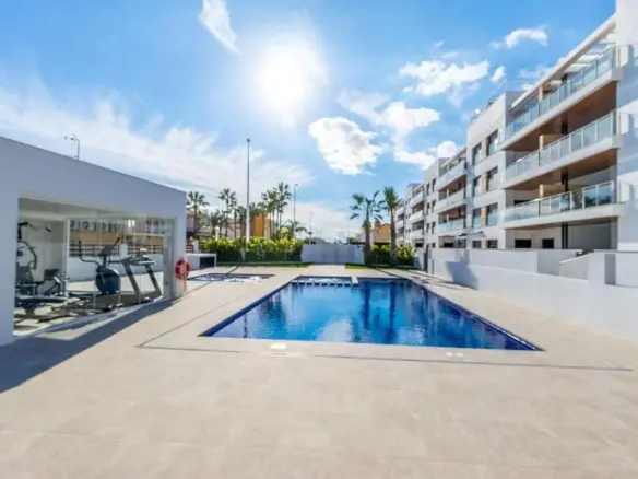 2-bedroom Penthouse In Torrevieja, Spain (87 M²)