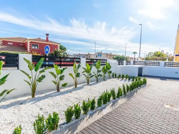 2-bedroom Penthouse In Torrevieja, Spain (87 M²)