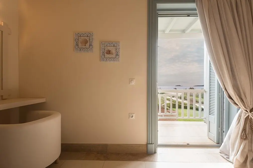 Villa Of 300 M² In Eastern Peloponnese – Ermionida