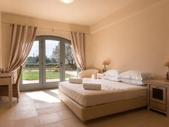 5-bedroom Villa In Kranidi, Greece (300 M²)