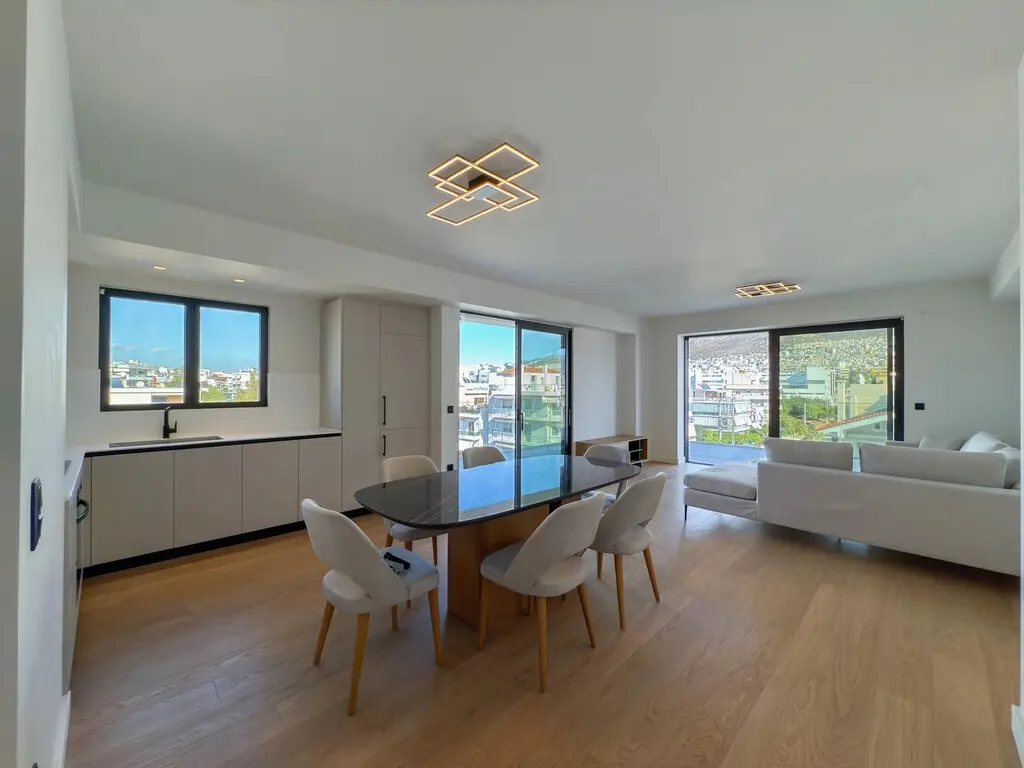 Flat Of 95 M² In Athens