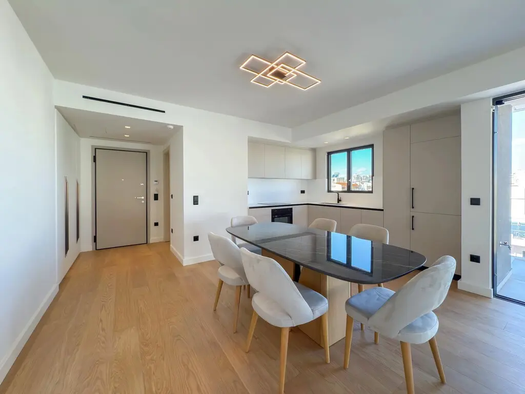 Flat Of 95 M² In Athens