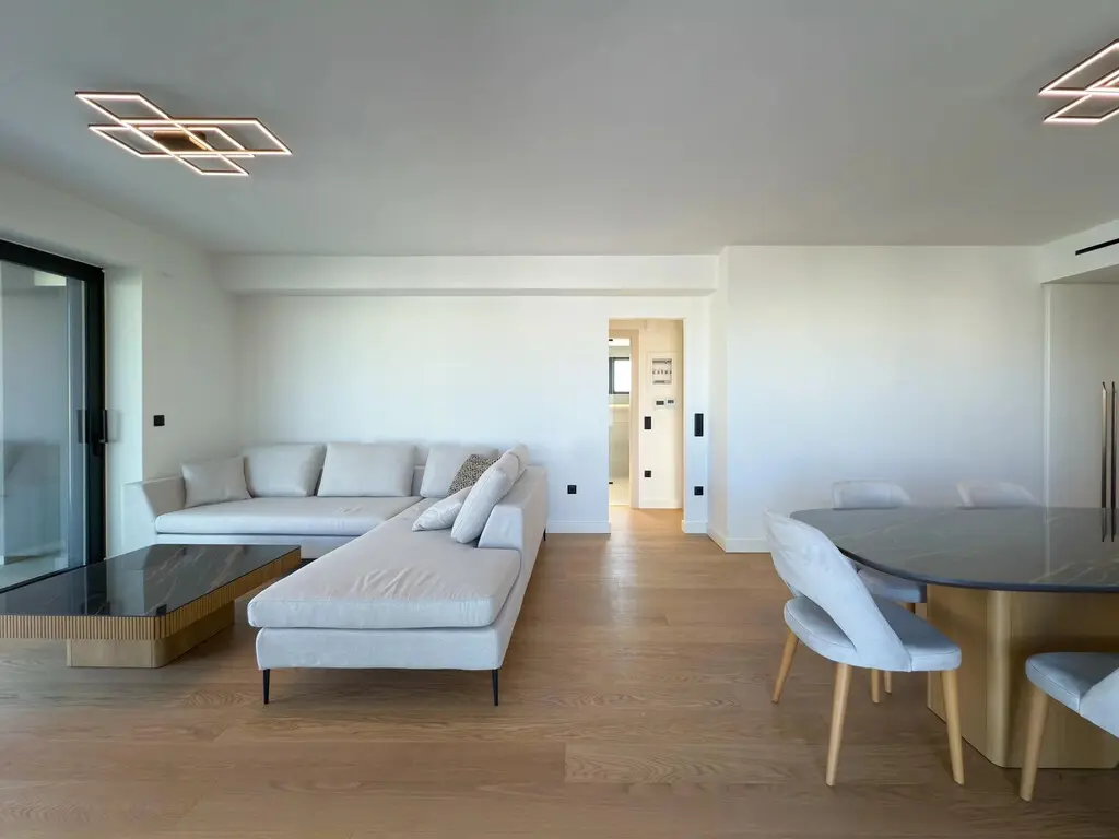 Flat Of 95 M² In Athens