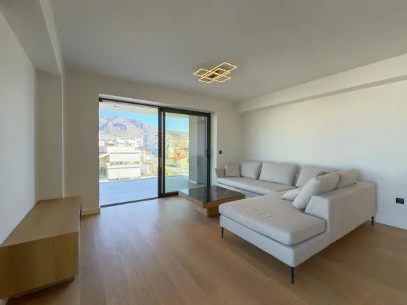 2-bedroom Flat In Alimos, Greece (95 M²)