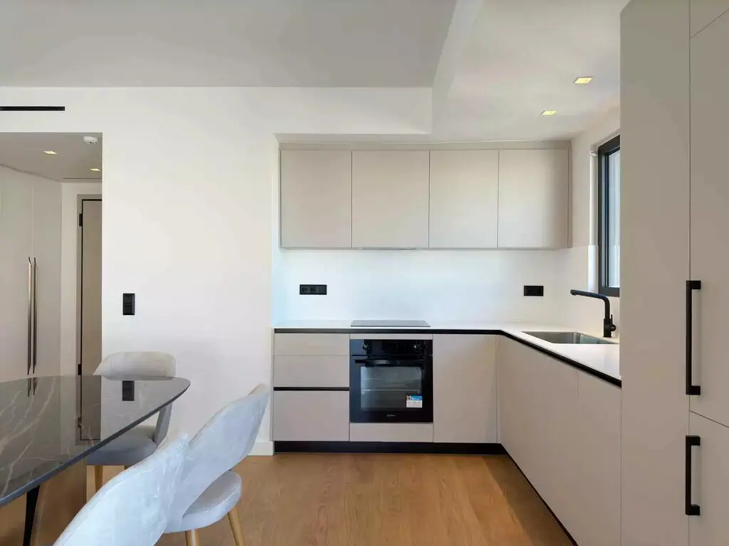 Flat Of 95 M² In Athens