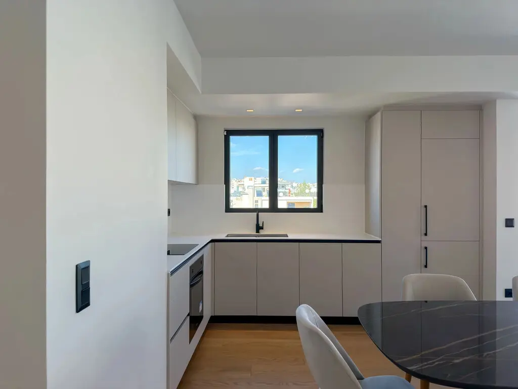 Flat Of 95 M² In Athens