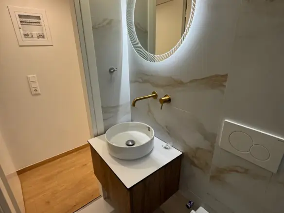 Flat In Glyfada, Greece (40 M²)