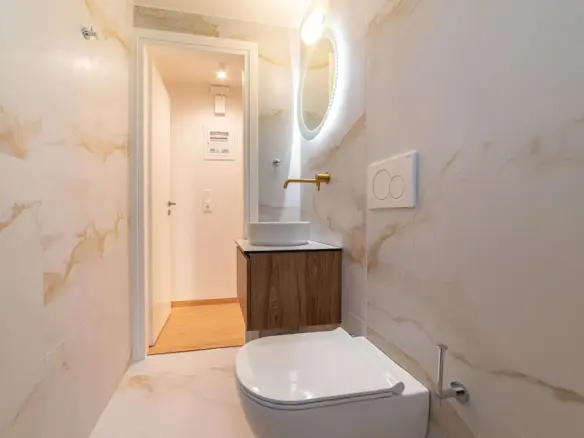 Flat In Glyfada, Greece (40 M²)