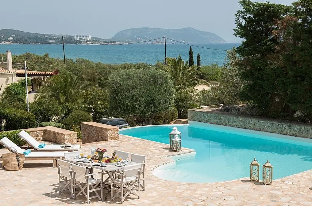 Villa Of 300 M² In Eastern Peloponnese – Ermionida