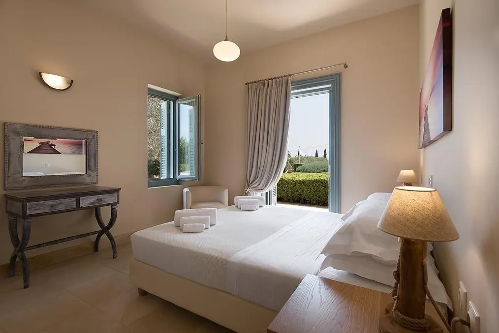 Villa Of 300 M² In Eastern Peloponnese – Ermionida