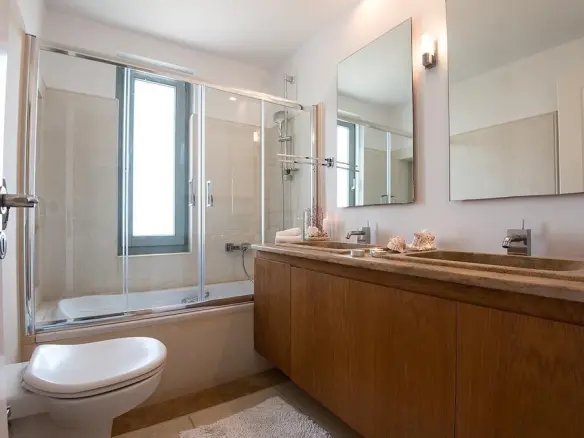 4-bedroom Villa In Kranidi, Greece (300 M²)