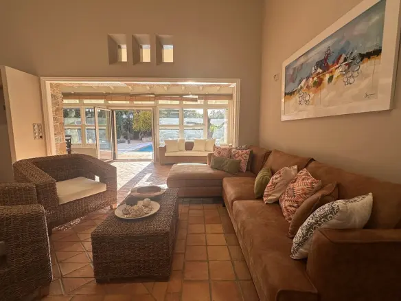 4-bedroom Villa In Nea Erithraia, Greece (837 M²)