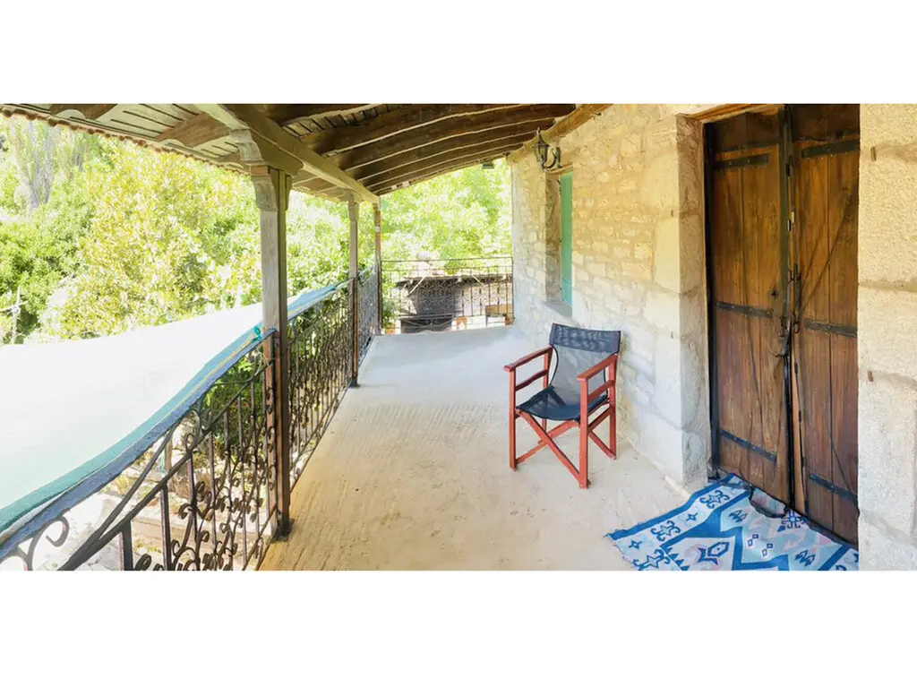 Detached House Of 100 M² In Volos-pilio