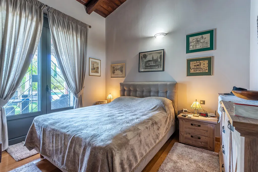 Villa Of 471 M² In Peloponnese