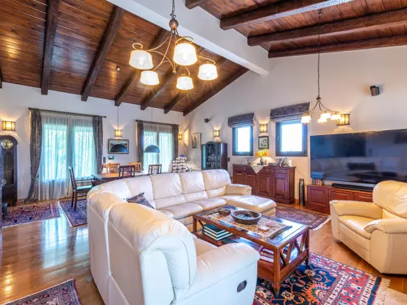 4-bedroom Villa In Nafplio, Greece (471 M²)