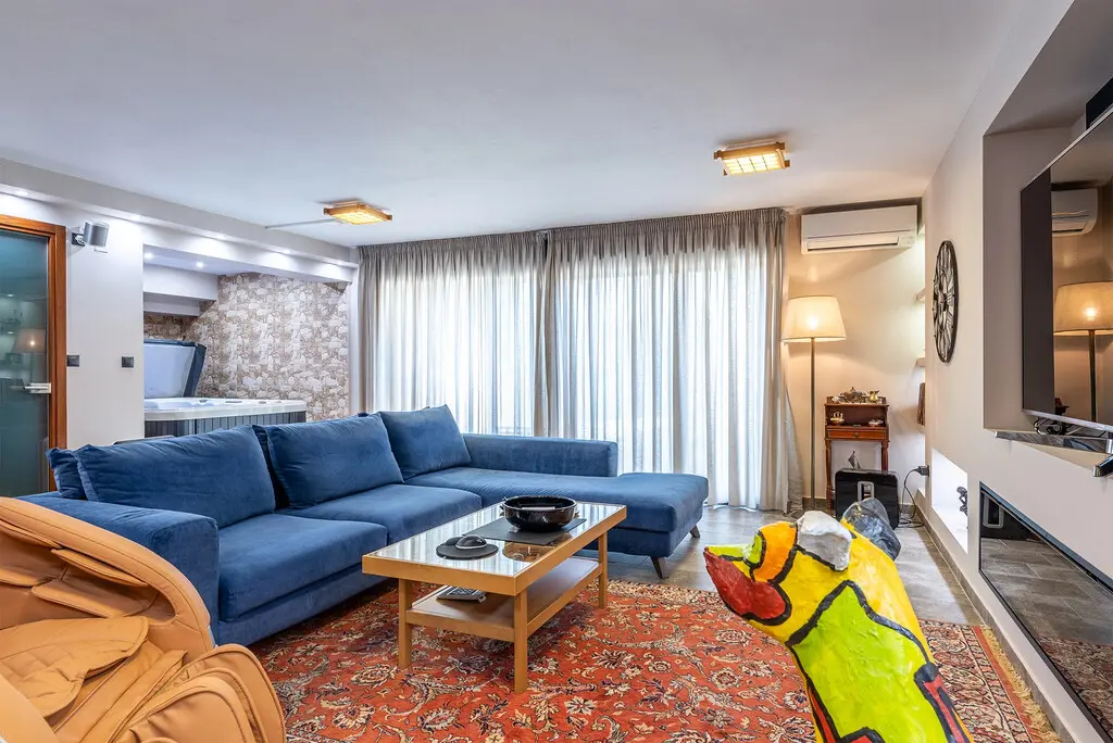 Villa Of 471 M² In Peloponnese