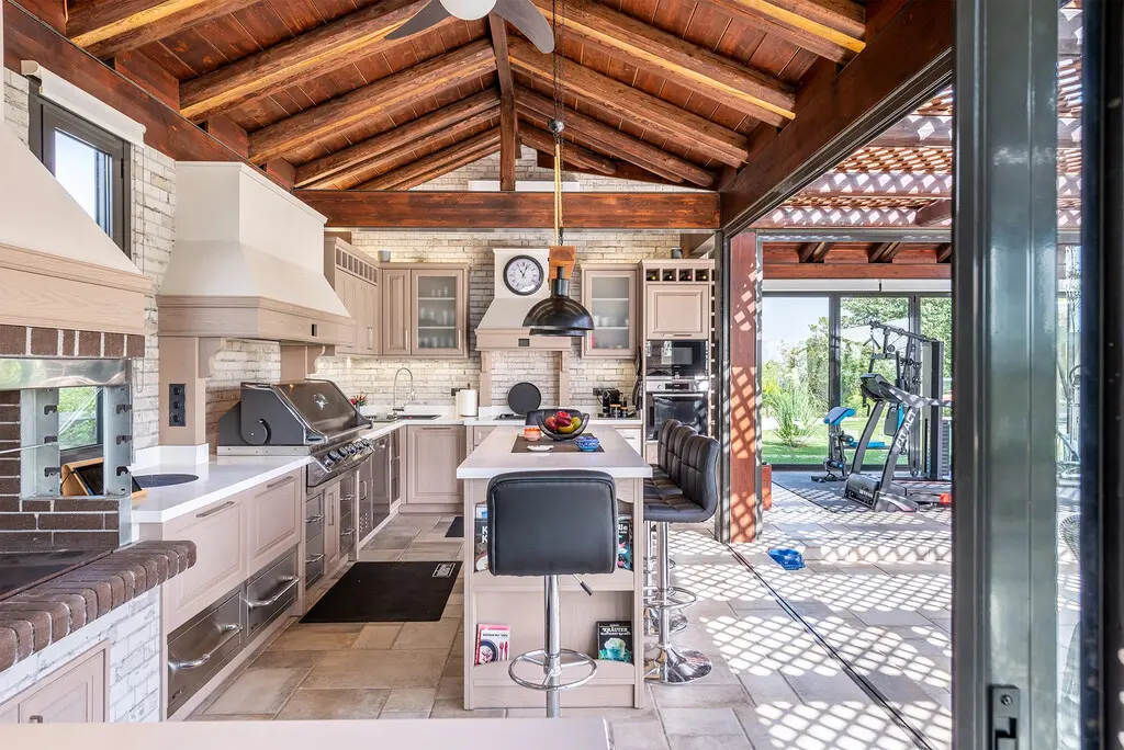 Villa Of 471 M² In Peloponnese