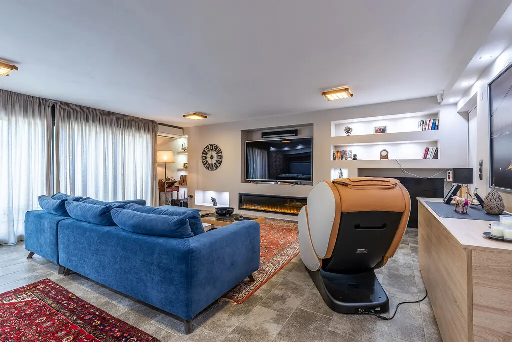 Villa Of 471 M² In Peloponnese