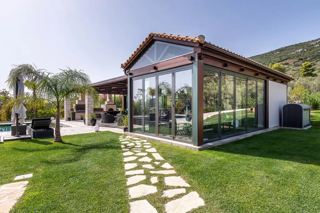 Villa Of 471 M² In Peloponnese