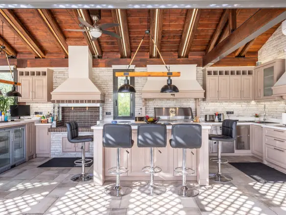 4-bedroom Villa In Nafplio, Greece (471 M²)