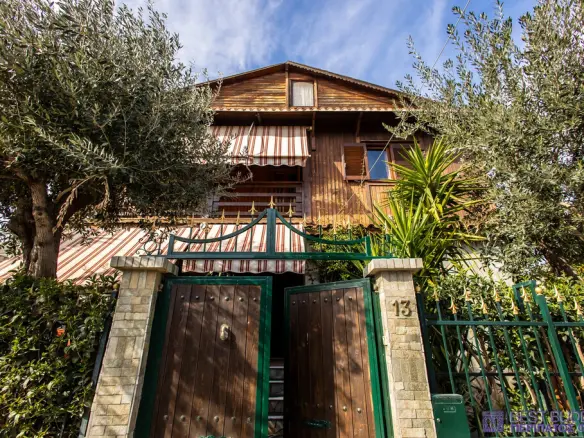 4-bedroom Detached House In Artemida (loutsa), Greece (240 M²)