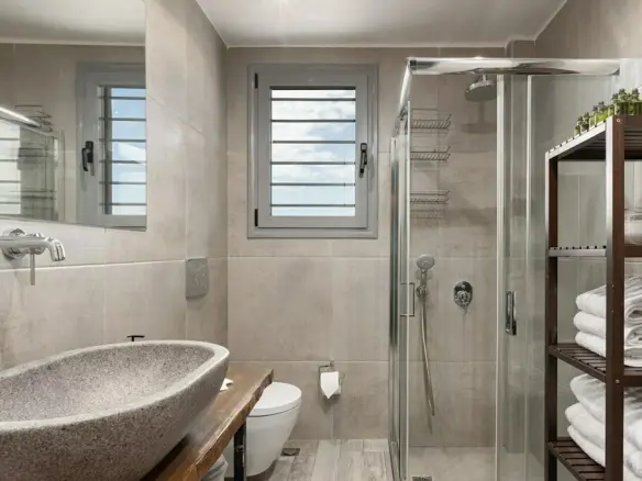 5-bedroom Detached House In Kalivia Thorikou, Greece (217 M²)