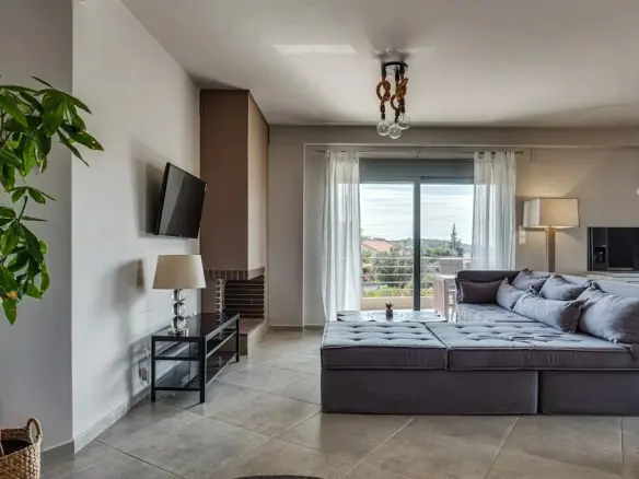 5-bedroom Detached House In Kalivia Thorikou, Greece (217 M²)