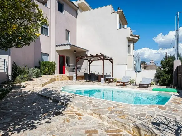 5-bedroom Detached House In Kalivia Thorikou, Greece (217 M²)