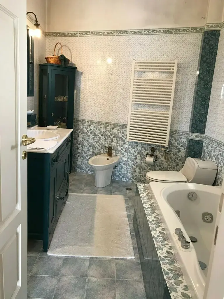 Detached House Of 422 M² In Athens