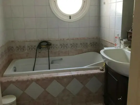 4-bedroom Detached House In Melissia, Greece (422 M²)