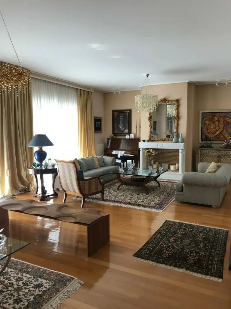 Detached House Of 422 M² In Athens