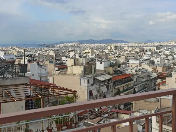 4-bedroom Flat In Neos Kosmos, Greece (131 M²)