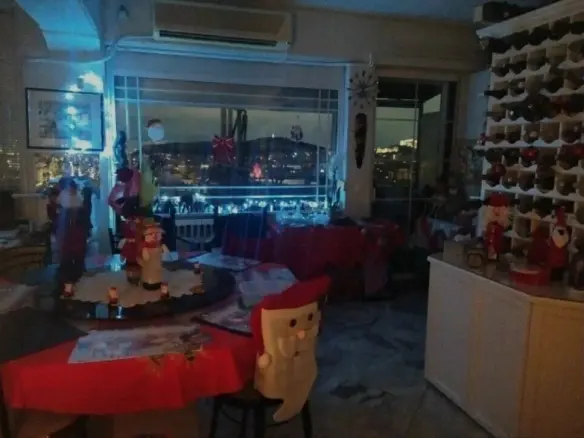 4-bedroom Flat In Neos Kosmos, Greece (131 M²)