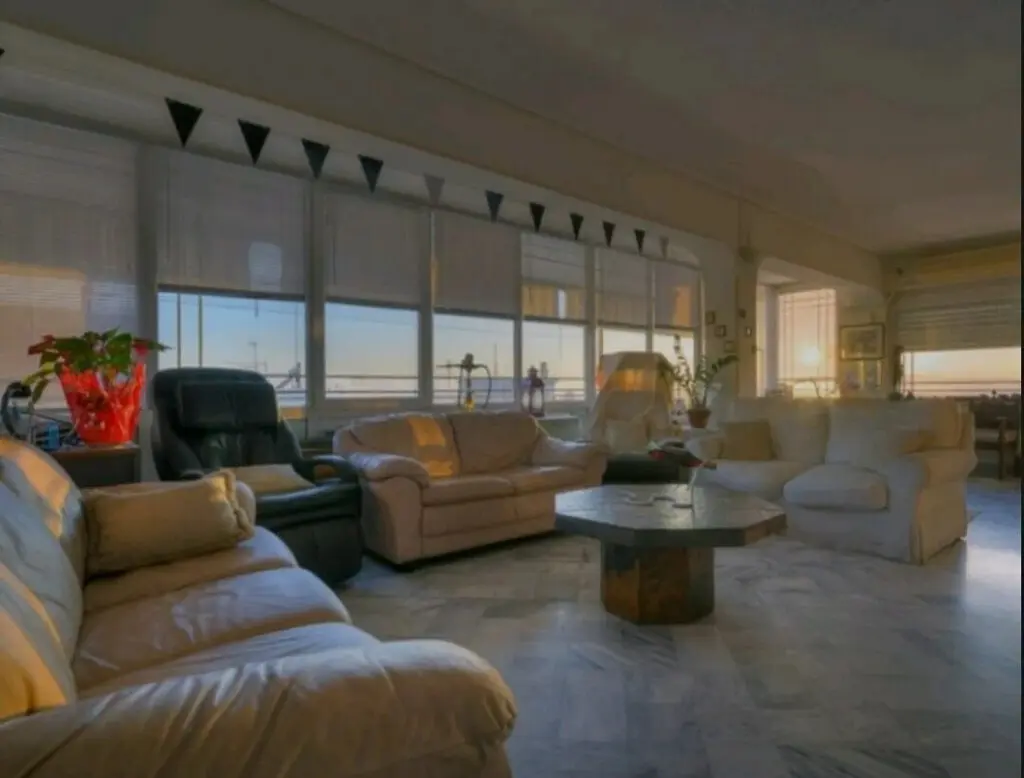 Flat Of 131 M² In Athens