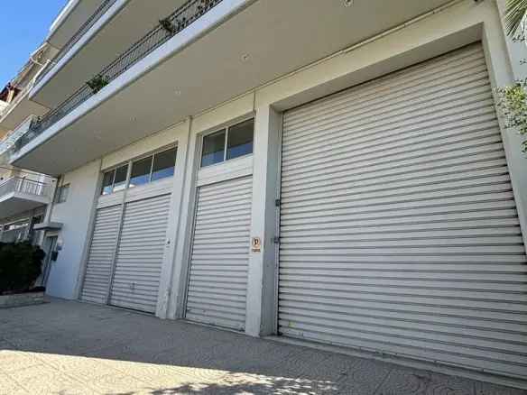 Building In Peristeri, Greece (645 M²)