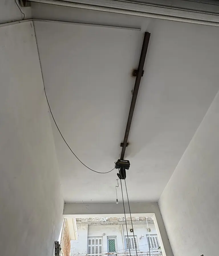 Building Of 645 M² In Athens