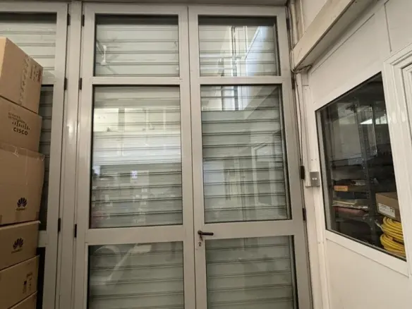 Building In Peristeri, Greece (645 M²)