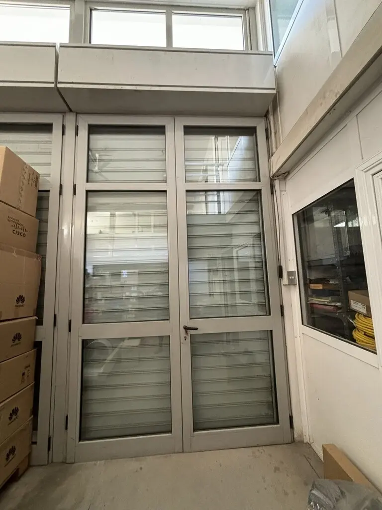 Building Of 645 M² In Athens