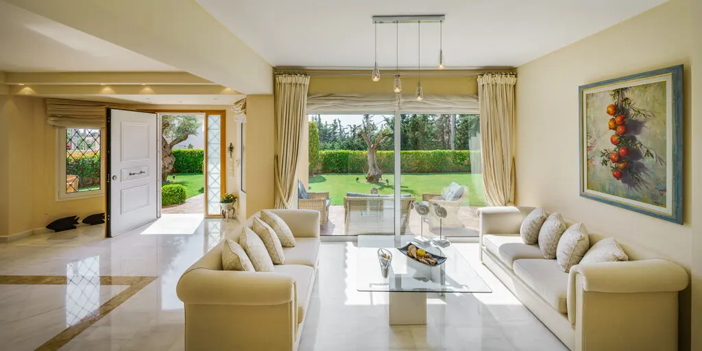 Villa Of 435 M² In Attica