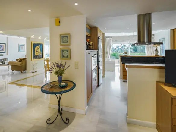 6-bedroom Villa In Palaia Fokaia, Greece (435 M²)