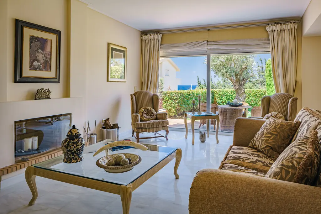 Villa Of 435 M² In Attica