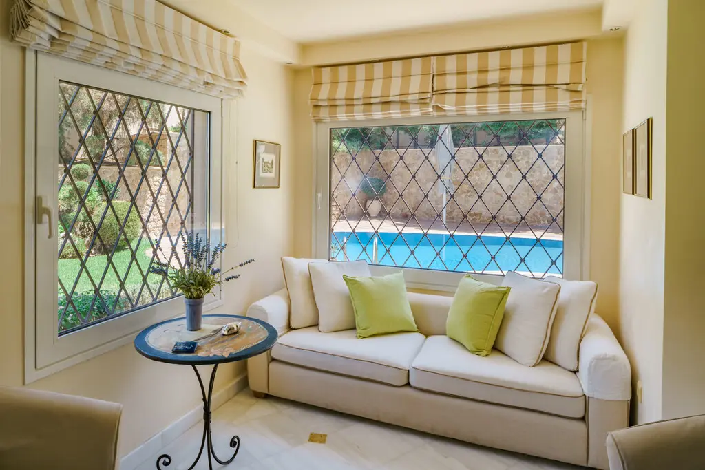 Villa Of 435 M² In Attica