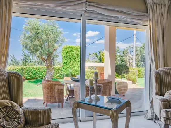 6-bedroom Villa In Palaia Fokaia, Greece (435 M²)